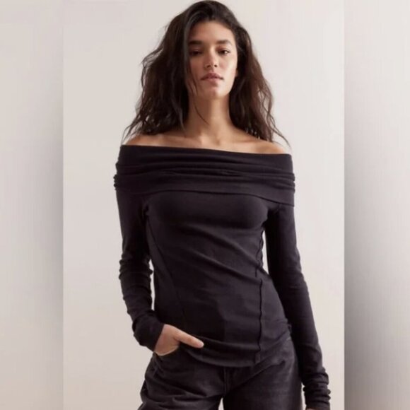 *NWT* FREE PEOPLE Iris Off The Shoulder Black Top Size XS - Picture 1 of 4